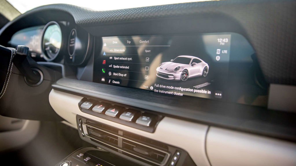 Porsche 992 GT3 Touring