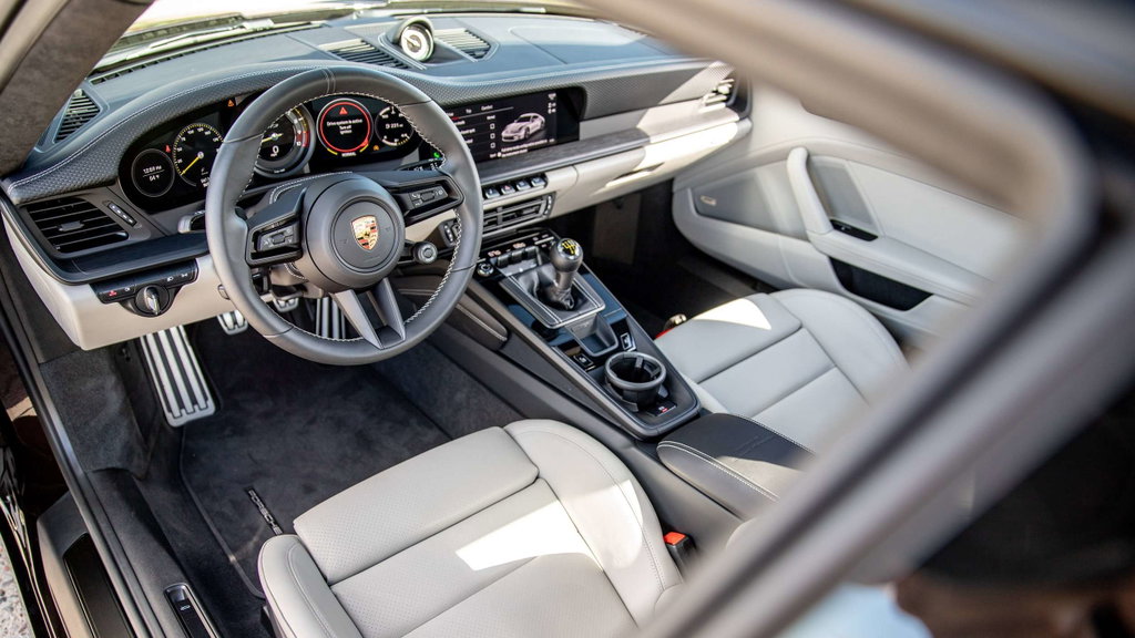 Porsche 992 GT3 Touring