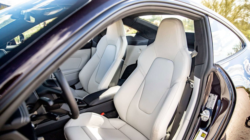 Porsche 992 GT3 Touring