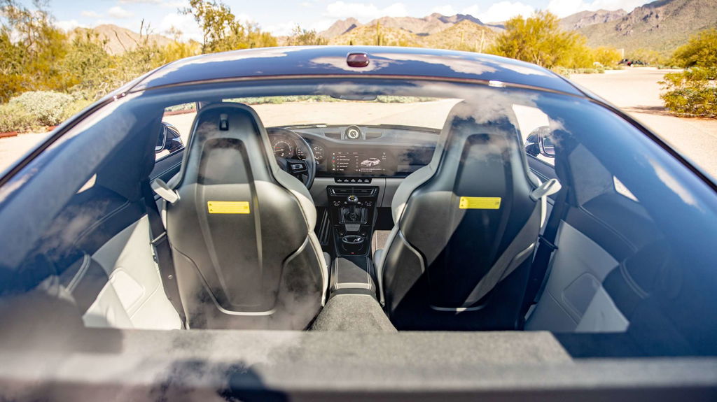 Porsche 992 GT3 Touring