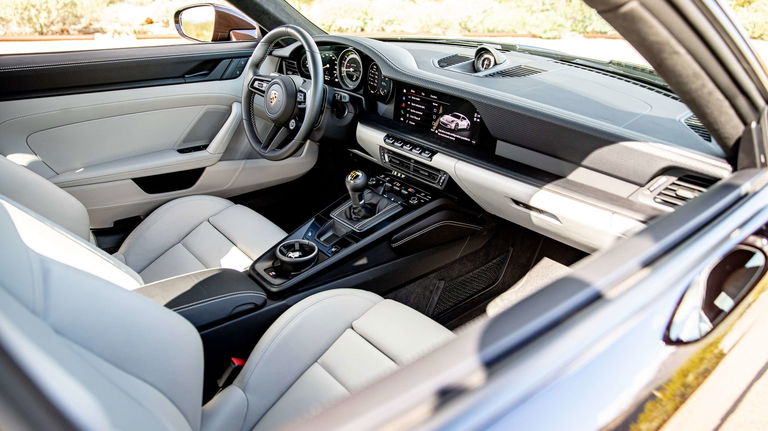 Porsche 992 GT3 Touring