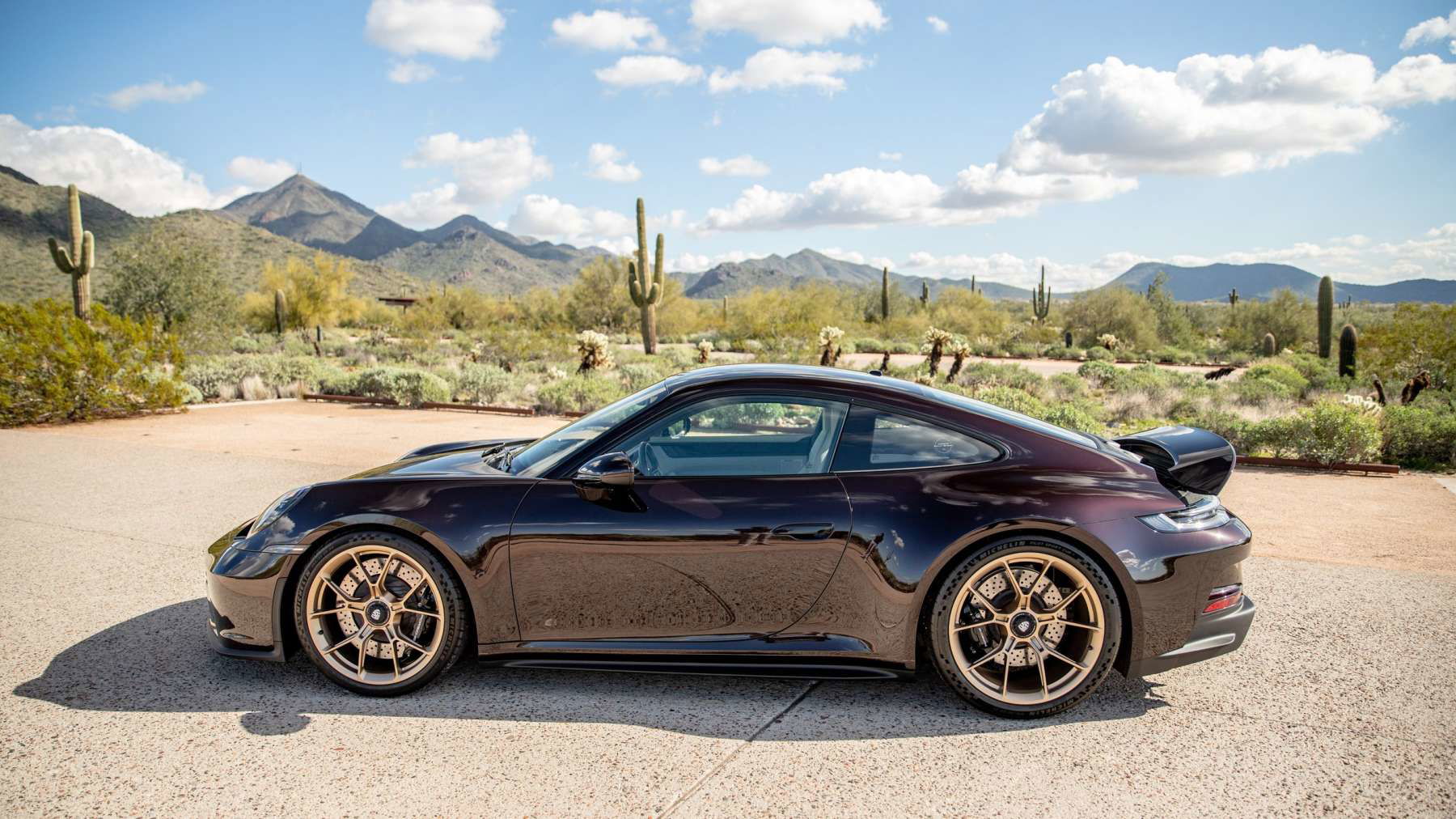 Porsche 992 GT3 Touring 2022 - elferspot.com - Marketplace for Porsche ...