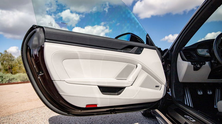 Porsche 992 GT3 Touring