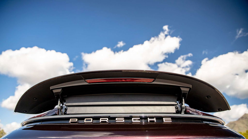 Porsche 992 GT3 Touring