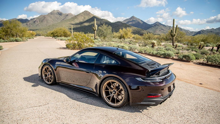 Porsche 992 GT3 Touring