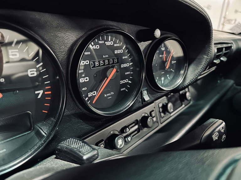 Porsche 993 Carrera 4S