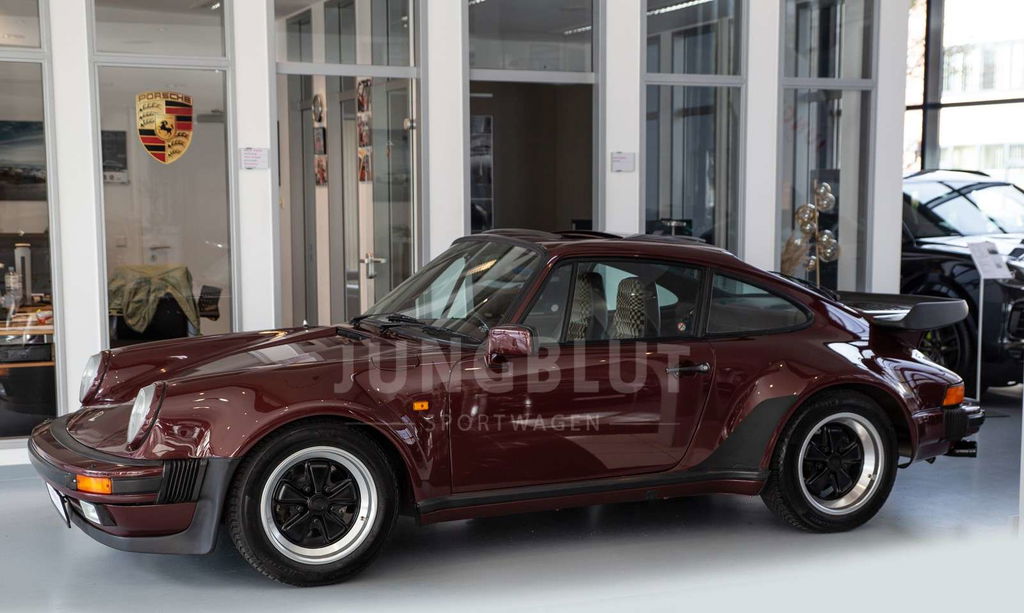 Porsche 911 Turbo 3.3