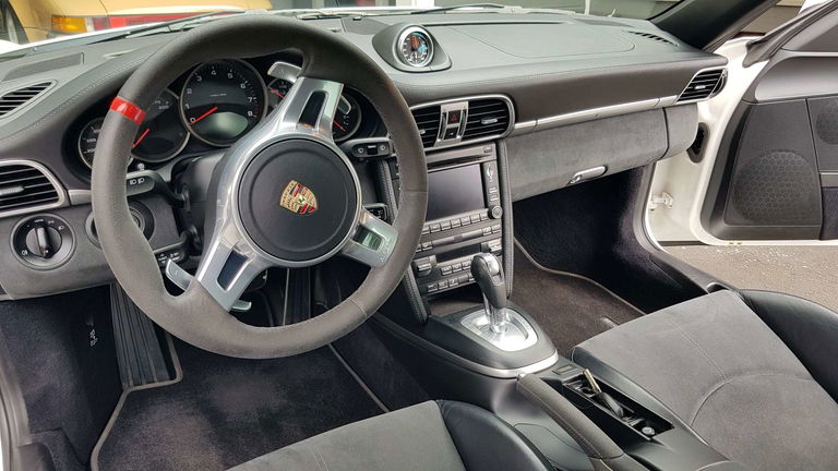 Porsche 997.2 Carrera GTS