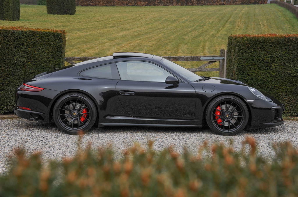 Porsche 991.2 Carrera GTS