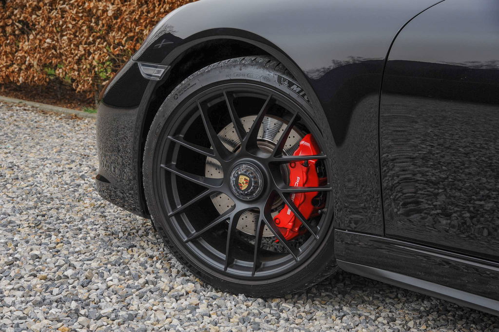 Porsche 991.2 Carrera GTS