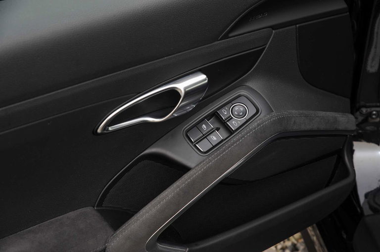 Porsche 991.2 Carrera GTS