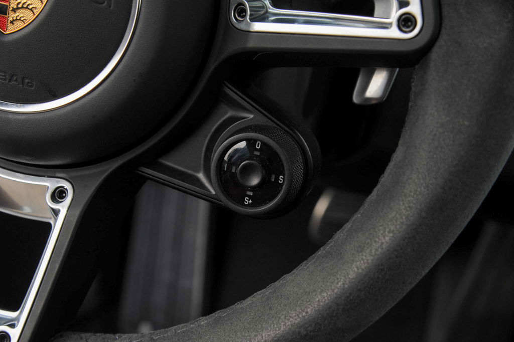 Porsche 991.2 Carrera GTS