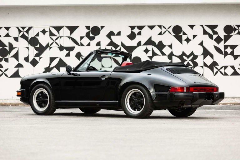 Porsche 911 Carrera 3.2 (US)