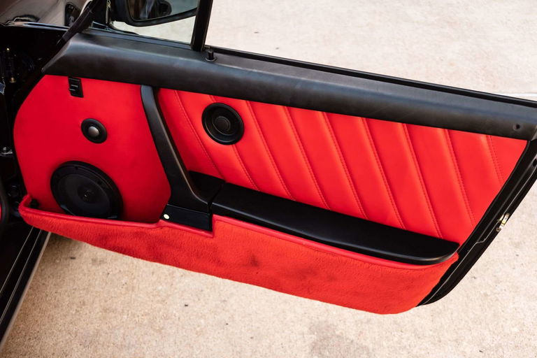 Porsche 911 Carrera 3.2 (US)