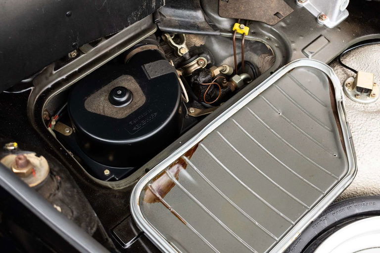 Porsche 911 Carrera 3.2 (US)