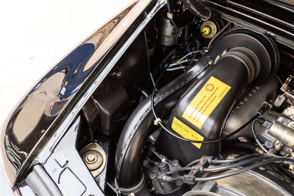 Porsche 911 Carrera 3.2 (US)