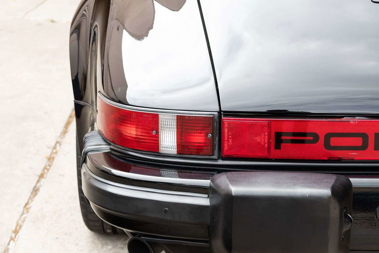 Porsche 911 Carrera 3.2 (US)