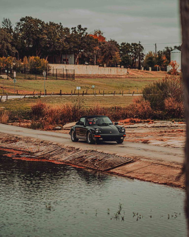 Porsche 911 Carrera 3.2 (US)