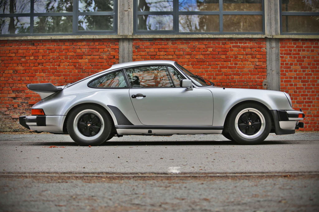 Porsche 911 Turbo 3.3