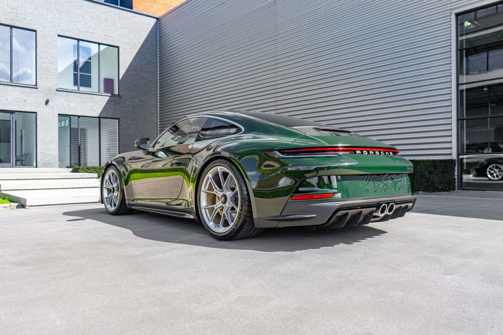 Porsche 992 GT3 Touring