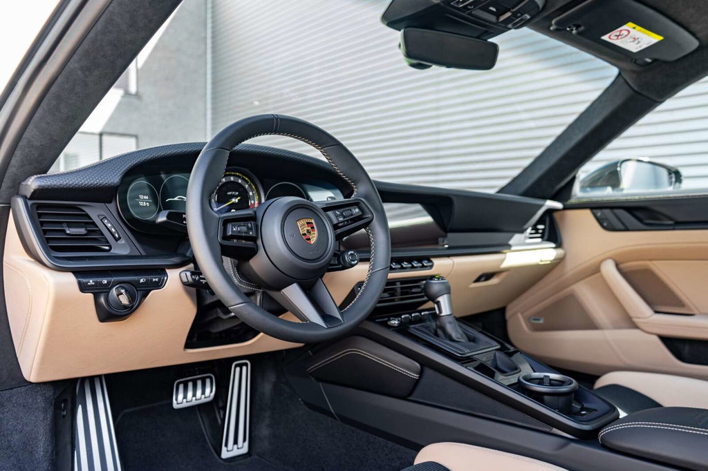 Porsche 992 GT3 Touring