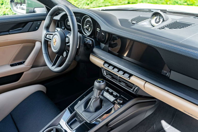 Porsche 992 GT3 Touring