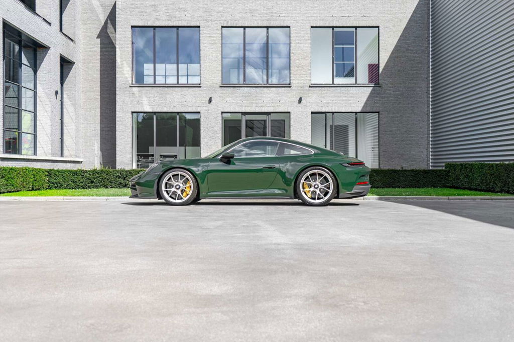 Porsche 992 GT3 Touring