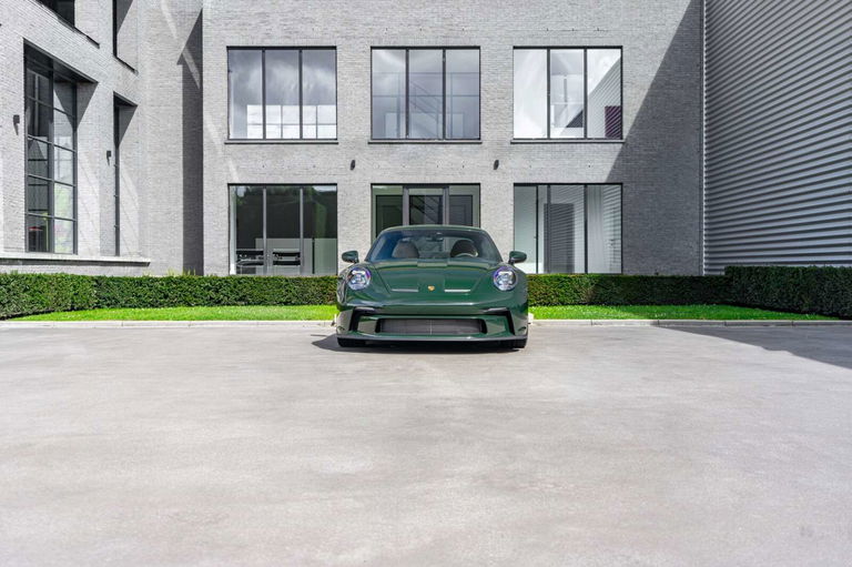 Porsche 992 GT3 Touring