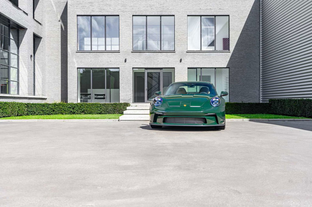 Porsche 992 GT3 Touring