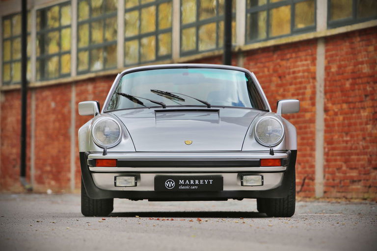 Porsche 911 Turbo 3.3