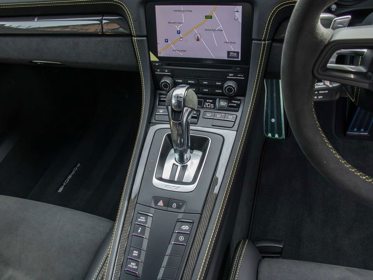 Porsche 718 Cayman GT4