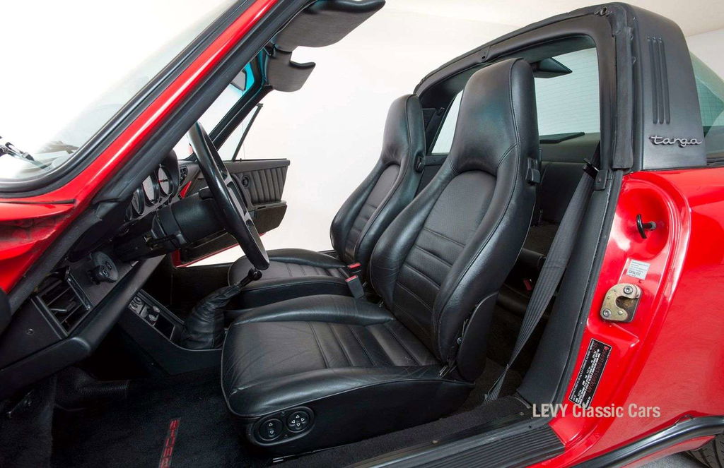 Porsche 911 Carrera 3.2 (KAT)