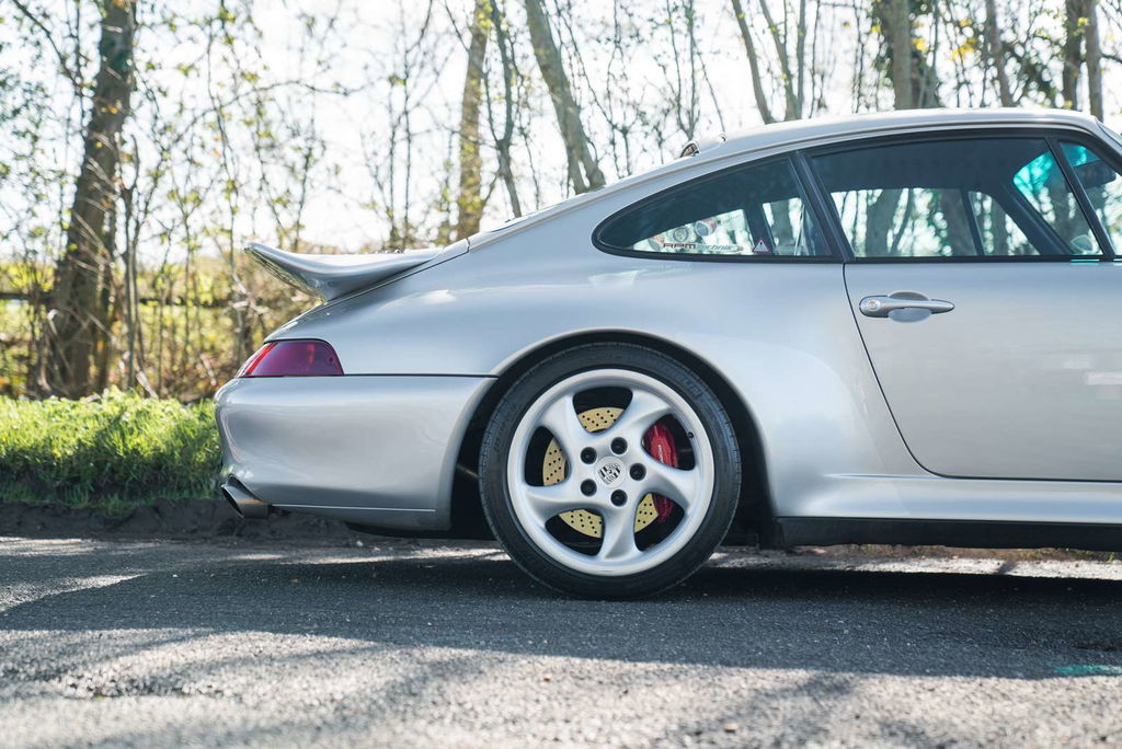 Porsche 993 Carrera 4S