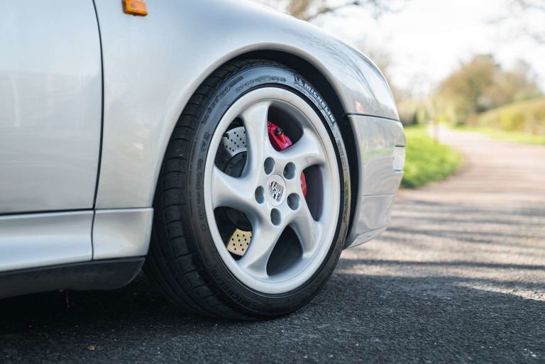 Porsche 993 Carrera 4S