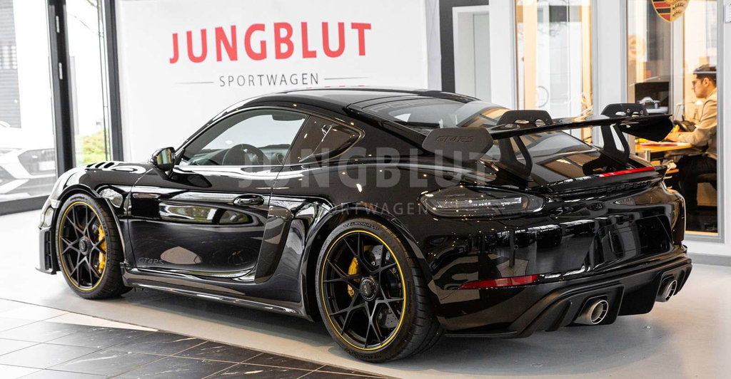 Porsche 718 Cayman GT4 RS