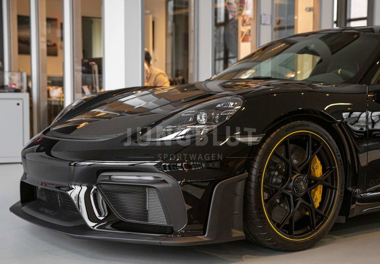 Porsche 718 Cayman GT4 RS
