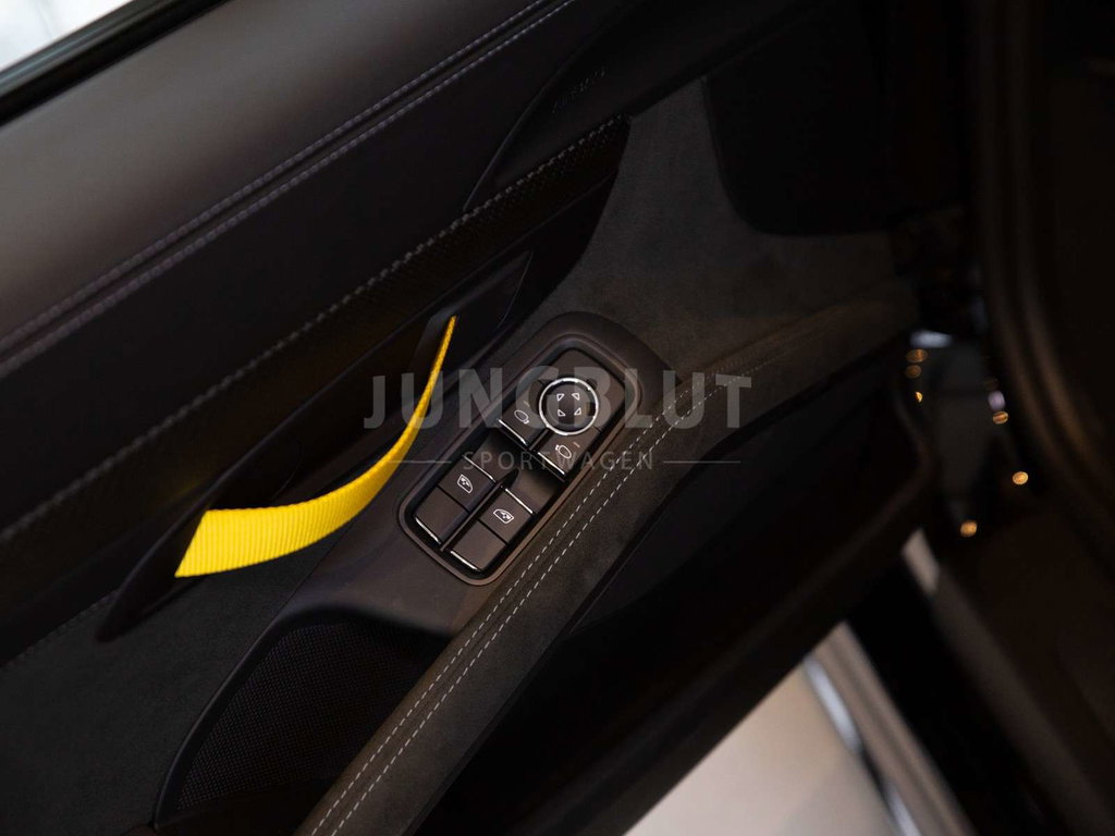 Porsche 718 Cayman GT4 RS