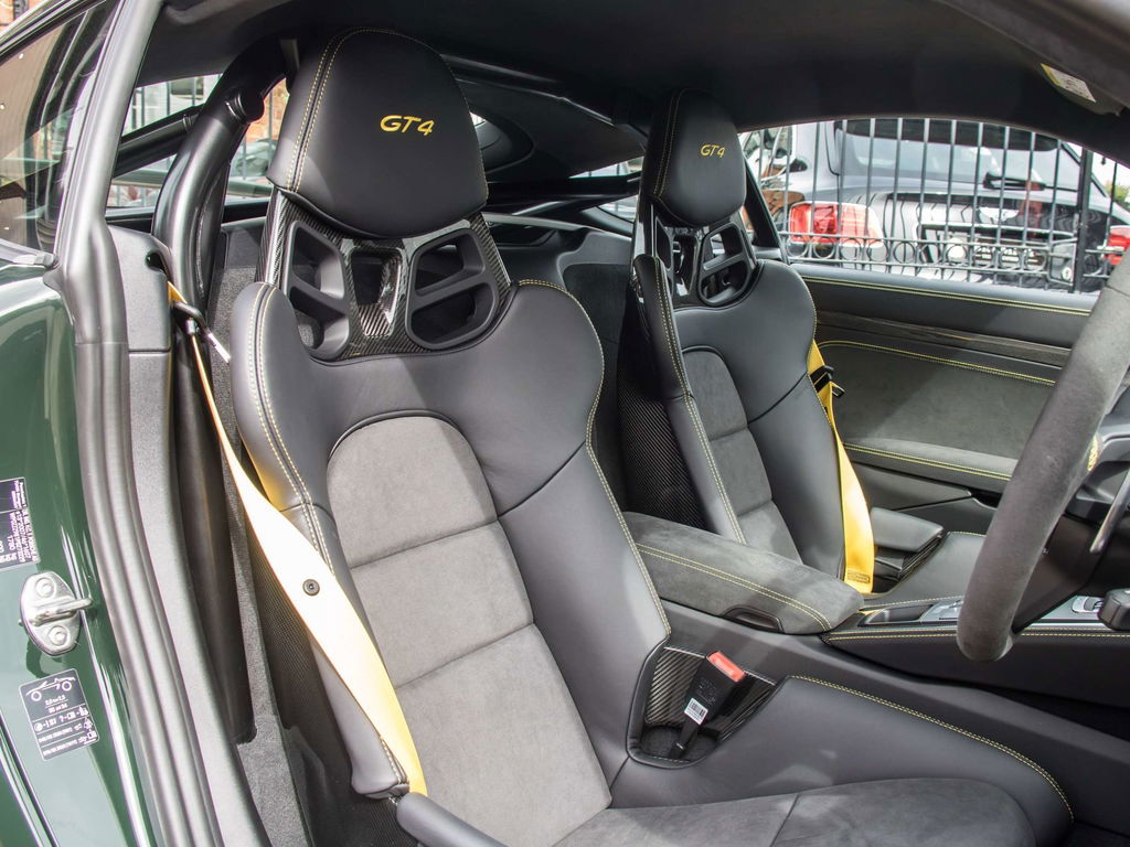 Porsche 718 Cayman GT4