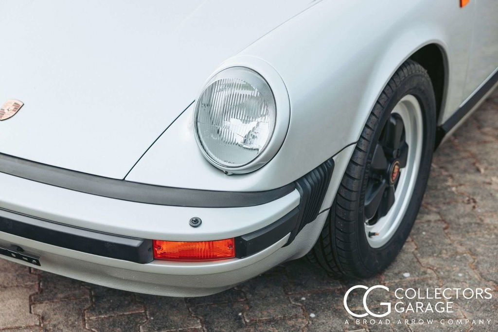 Porsche 911 Carrera 3.2 Speedster (US)