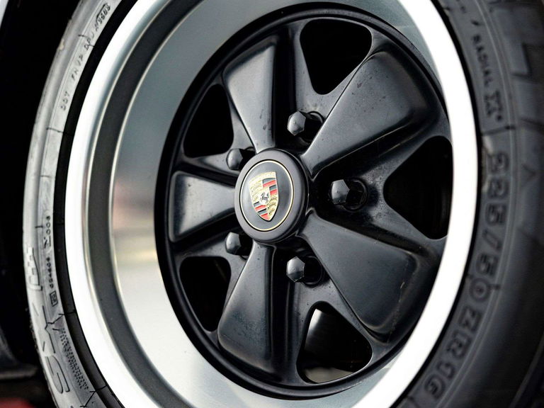 Porsche 911 Carrera 3.2 Speedster