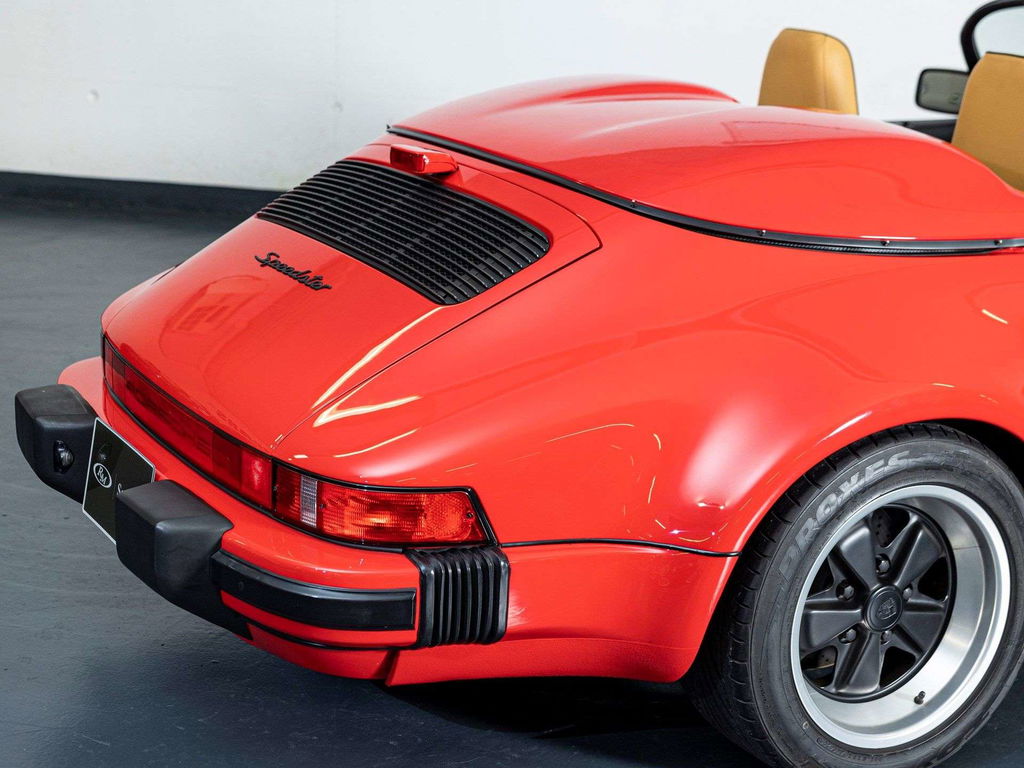 Porsche 911 Carrera 3.2 Speedster (US)