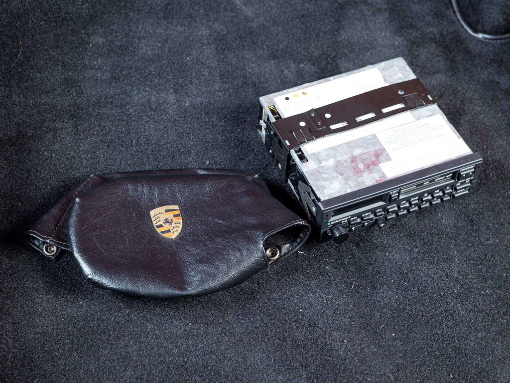 Porsche 911 Carrera 3.2 Speedster (US)