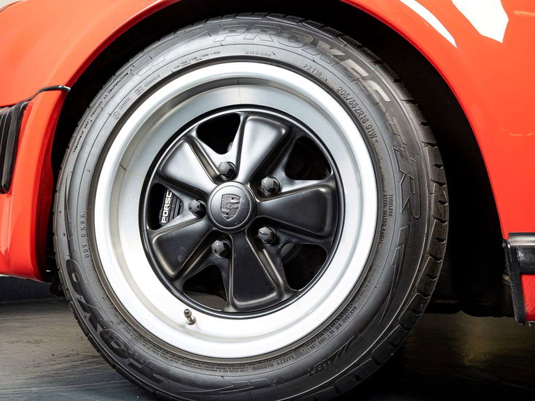 Porsche 911 Carrera 3.2 Speedster (US)