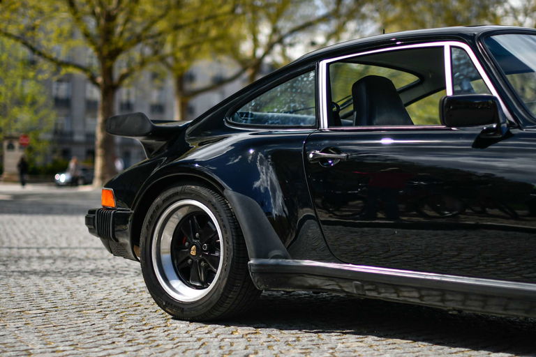 Porsche 911 Turbo 3.3