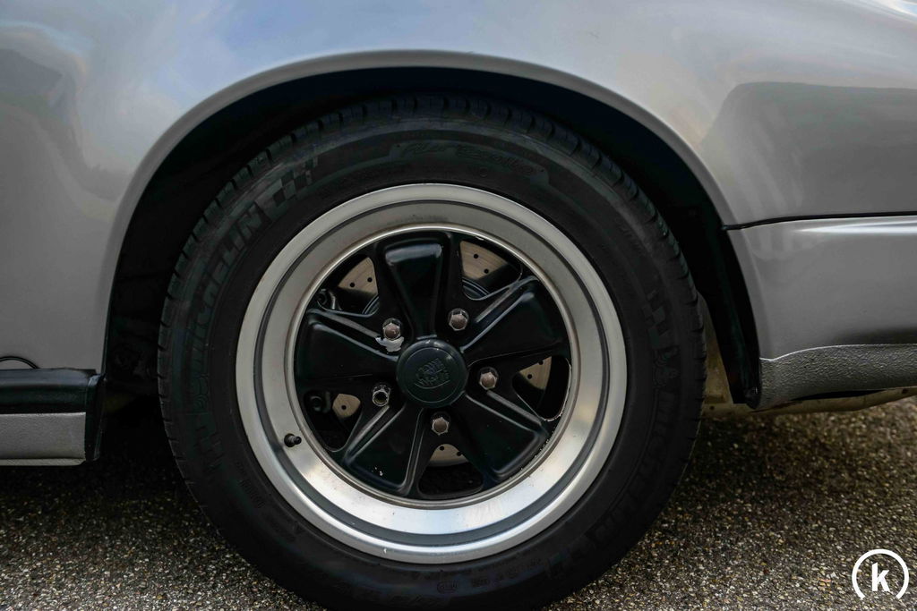 Porsche 911 Carrera 3.2 (US)