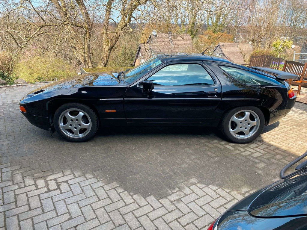 Porsche 928 GT