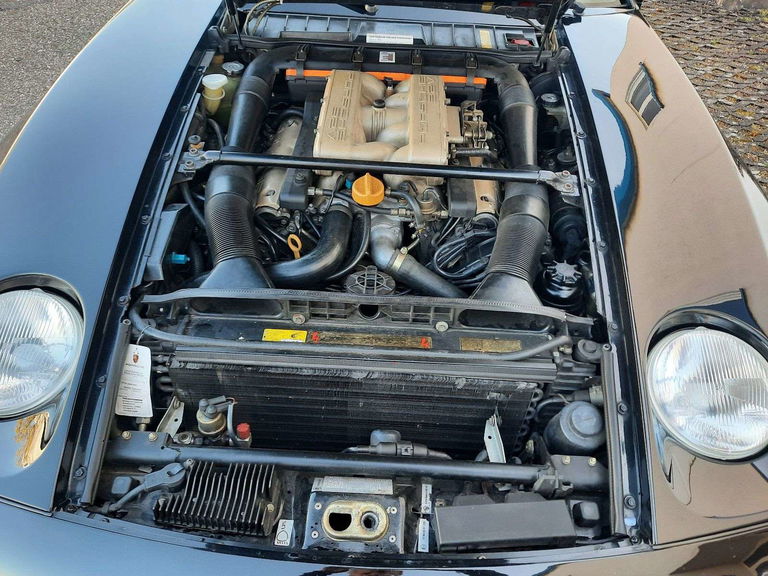 Porsche 928 GT