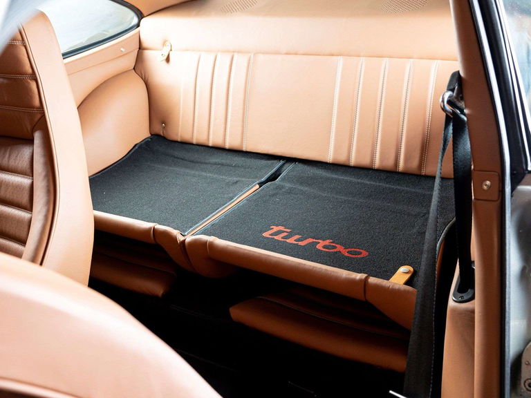 Porsche 911 Turbo 3.3