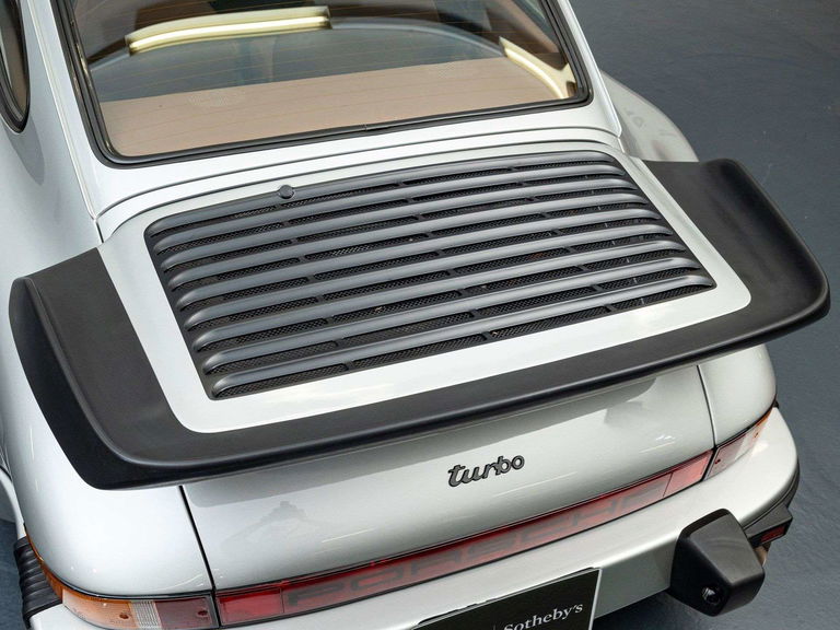 Porsche 911 Turbo 3.3