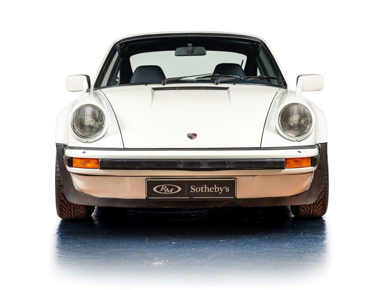 Porsche 911 Turbo 3.3